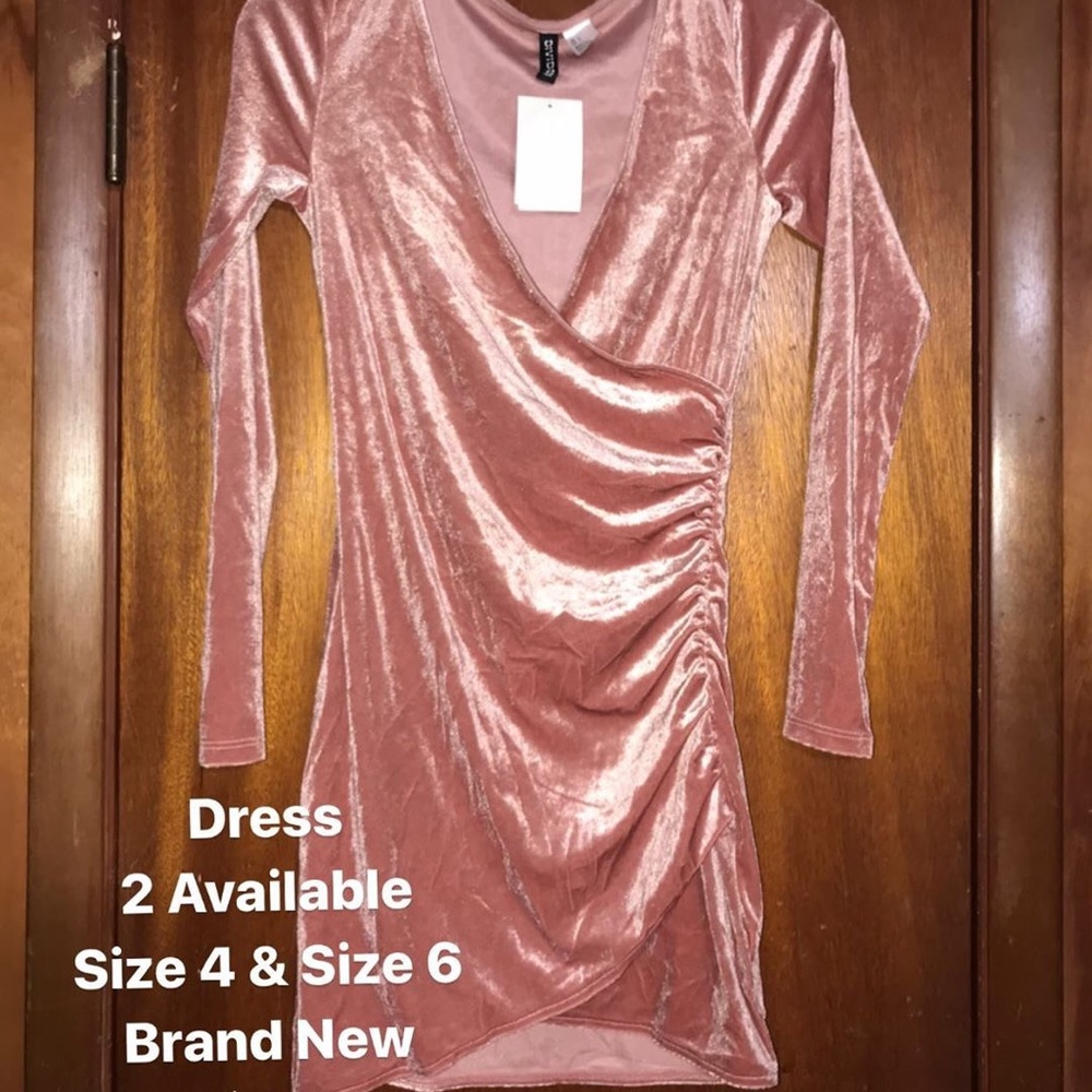 H&M Long Sleeve Pink Velvet Dress